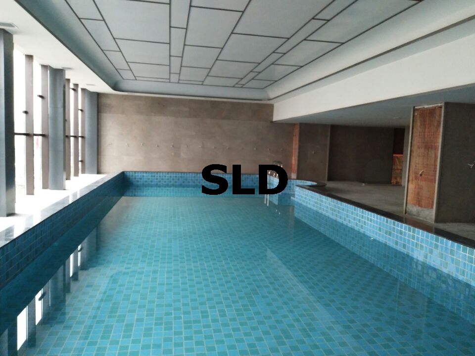 游泳池設備要選擇什么材料比較好